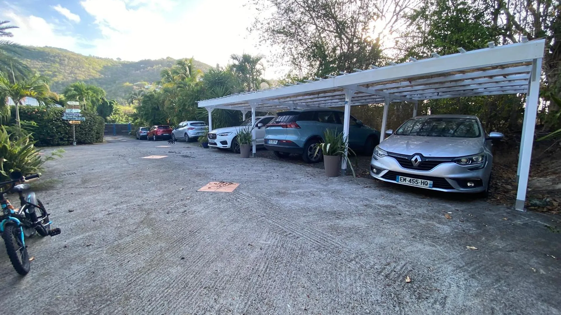 Villa Gaïa - Bungalow Ti-Spa et son jacuzzi privé dans un jardin tropical, séjour en amoureux ou en famille Le Diamant